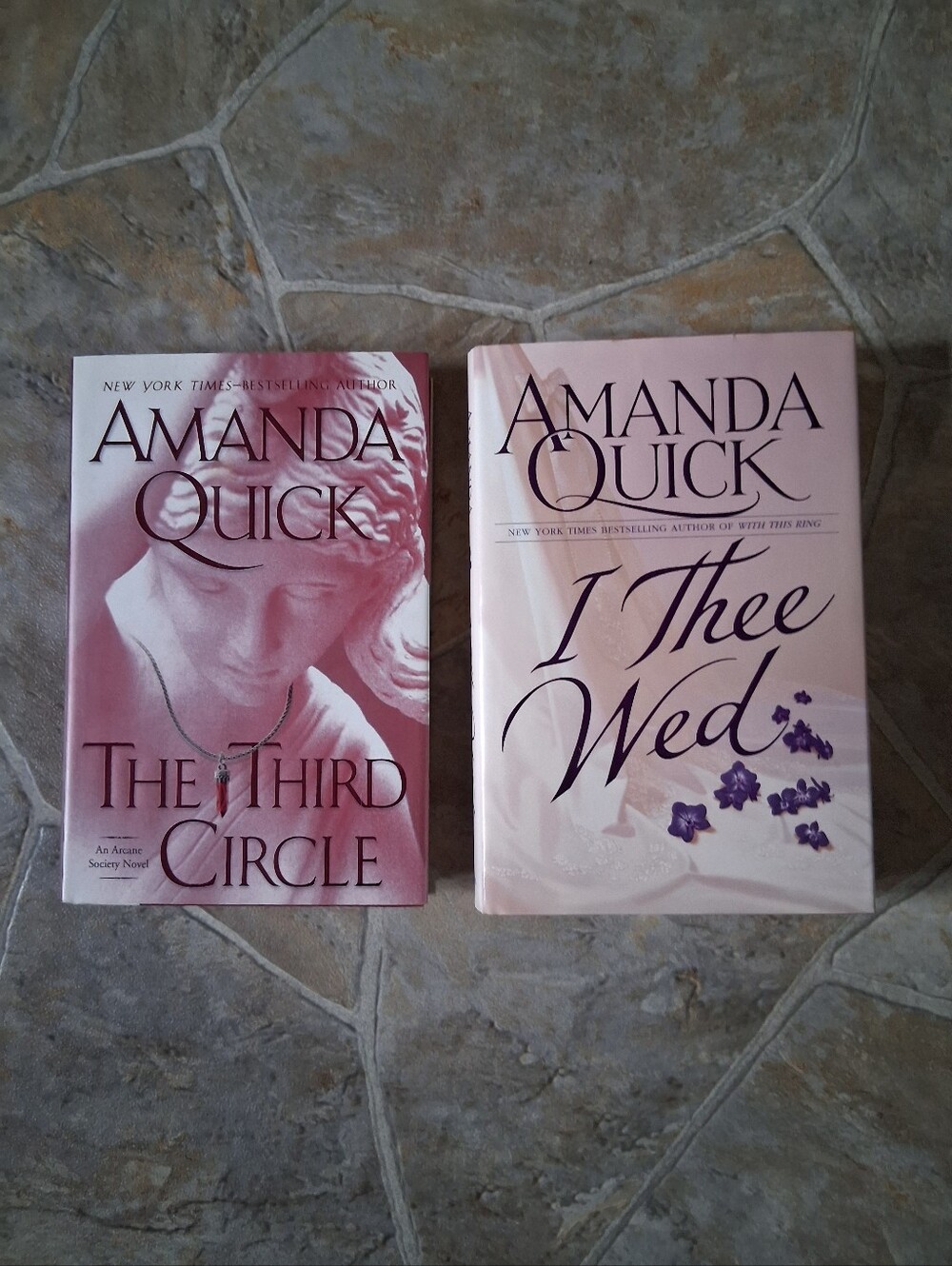 Amanda Quick - I Thee Wed & The Third Circle Hardcover Books